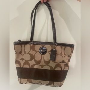 Coach Signature Canvas Brown Shoulder Bag